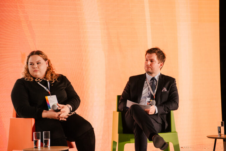 Eksperci na scenie podczas debaty "Uniwersytet Szkołą Przedsiębiorczości?" zorganizowanej w ramach 12. Forum Rozwoju Mazowsza.