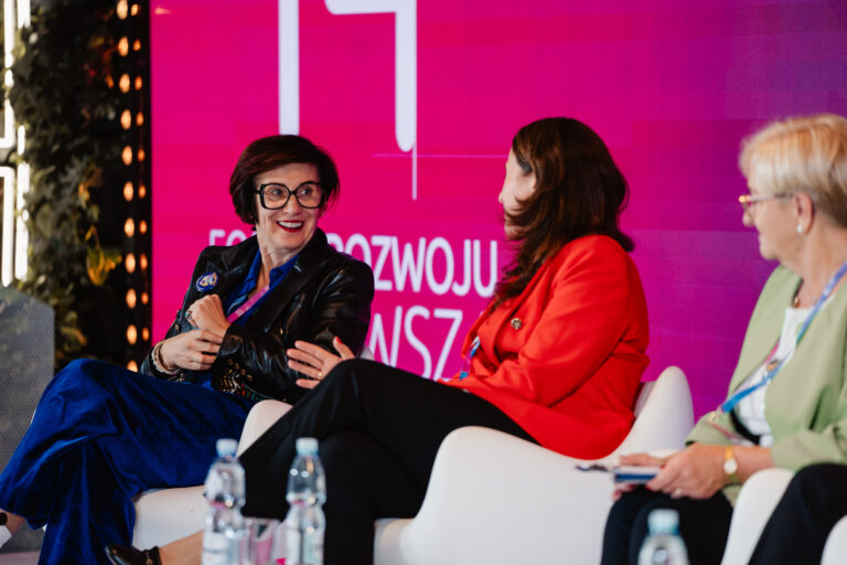 Uczestniczki debaty "Siła Silver Tsunami"