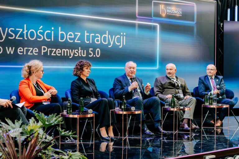 Nie ma przyszłości bez tradycji – rzemiosło w erze Przemysłu 5.0 Profesor Klmek, Magdalena Targońska, Dr ilona Iłowiecka-Tańska i Mirosław Dziedzicki podczas debaty